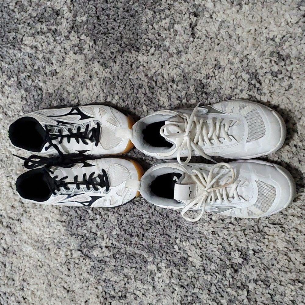 Womens Mizuno volleyball shoes